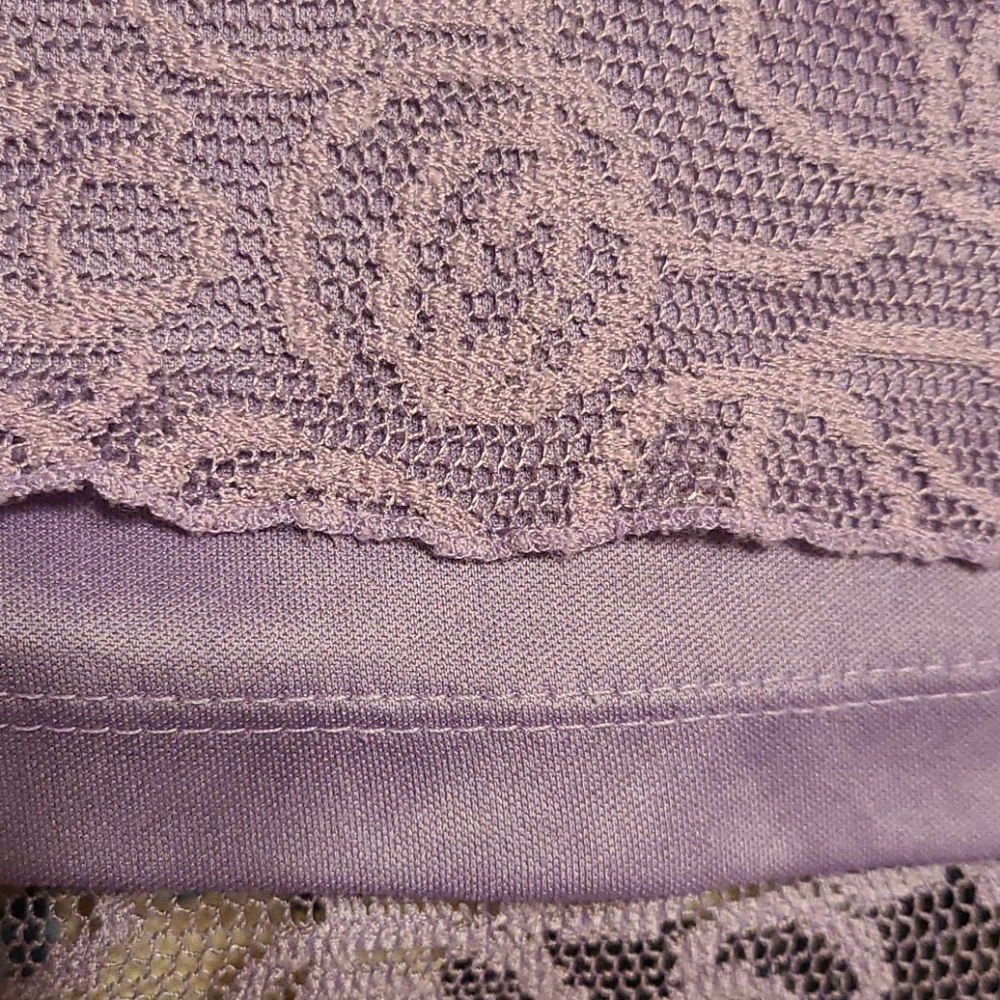 CHARLOTTE RUSSE Lace Ruffled Tank - Picture 6 of 6